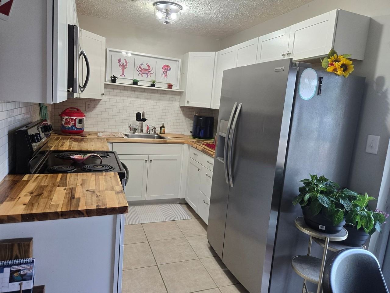 2423 Rollins Ave - Photo 4 of 25