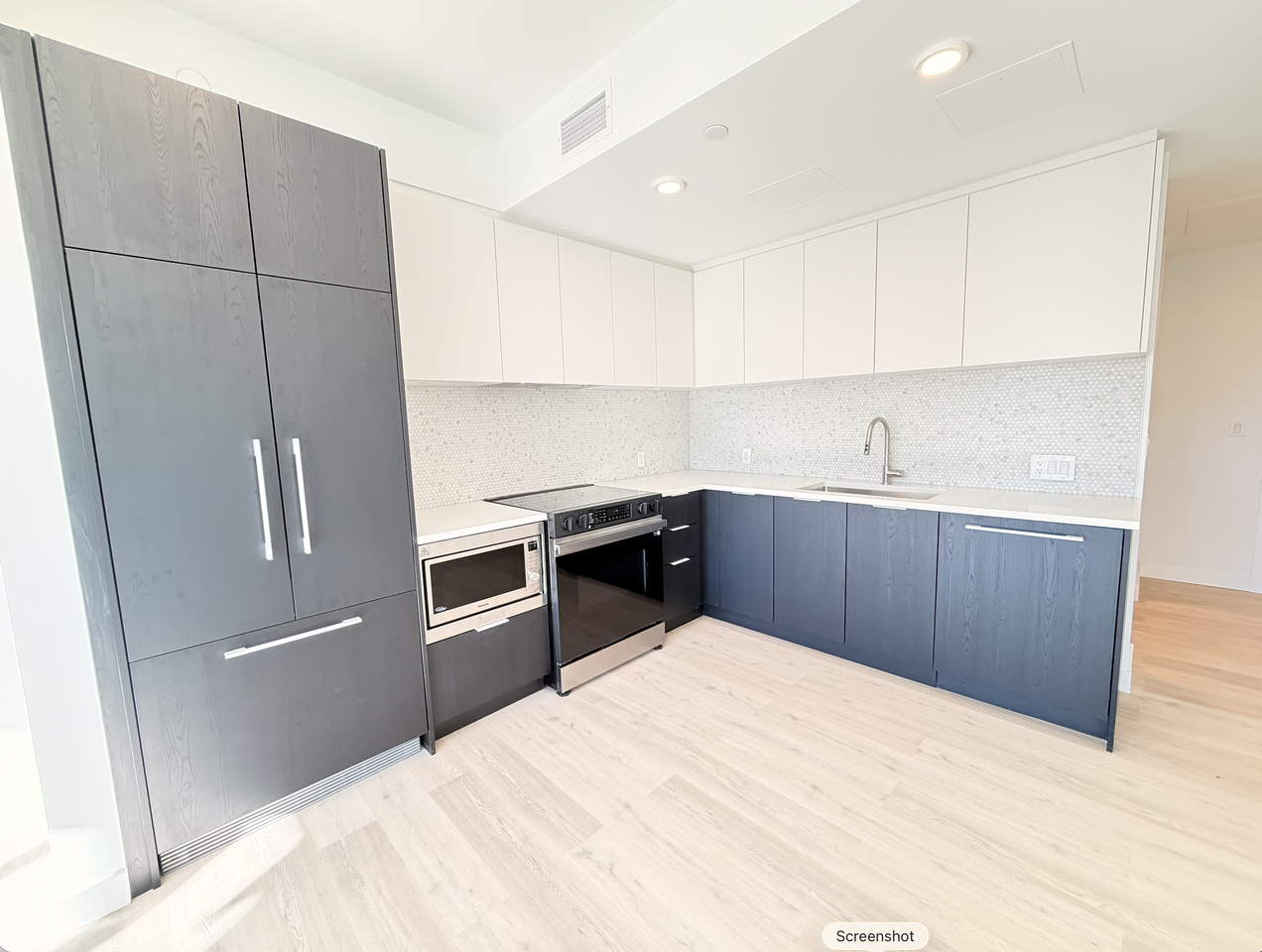 1616 Lloyd Avenue #208 - Photo 4 of 20