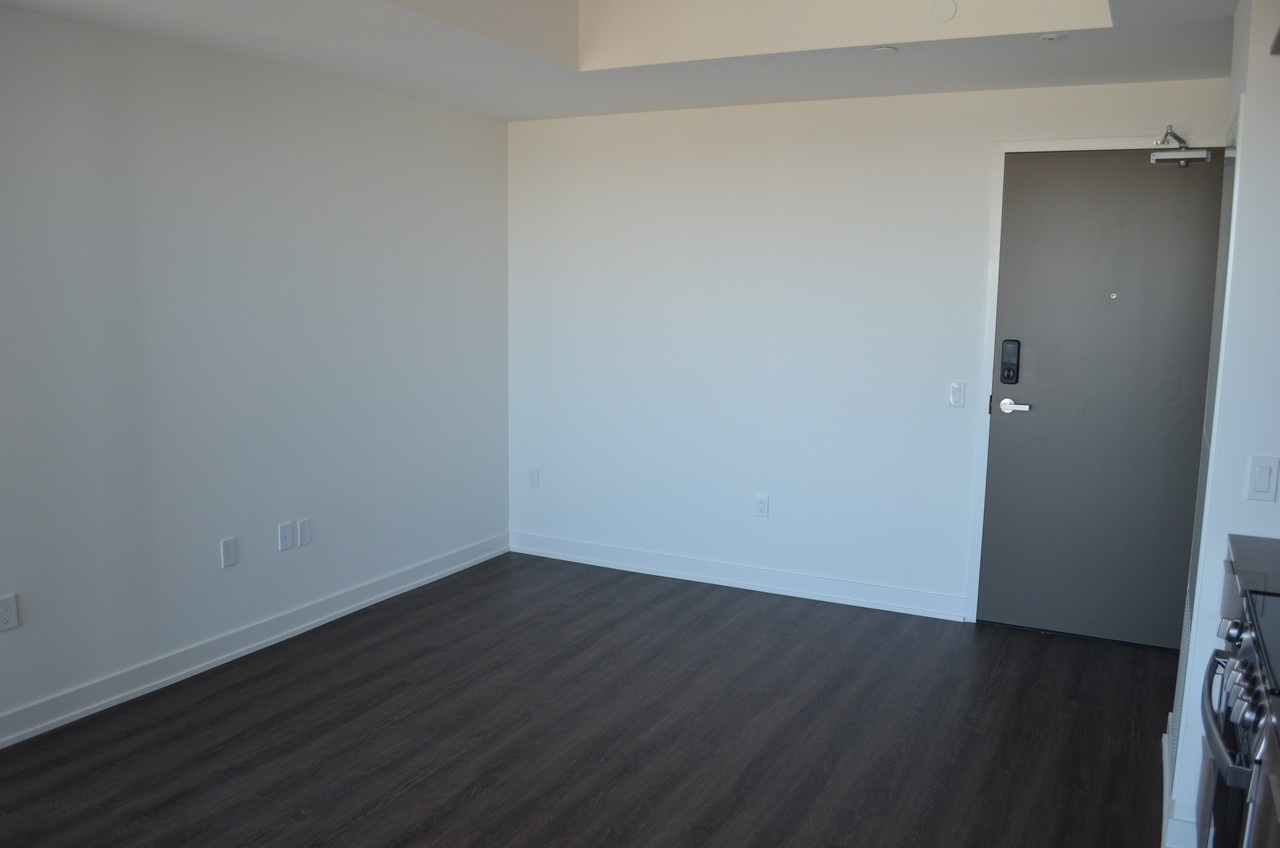 448 Burnhamthorpe Road West #7408 - Photo 4 of 9