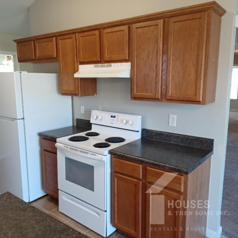 608 Chloe Faith Ct - Photo 5 of 21