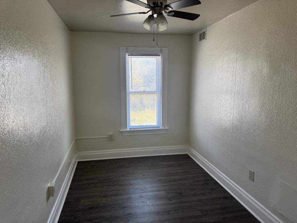 4229 4th Ave - Photo 2 of 8