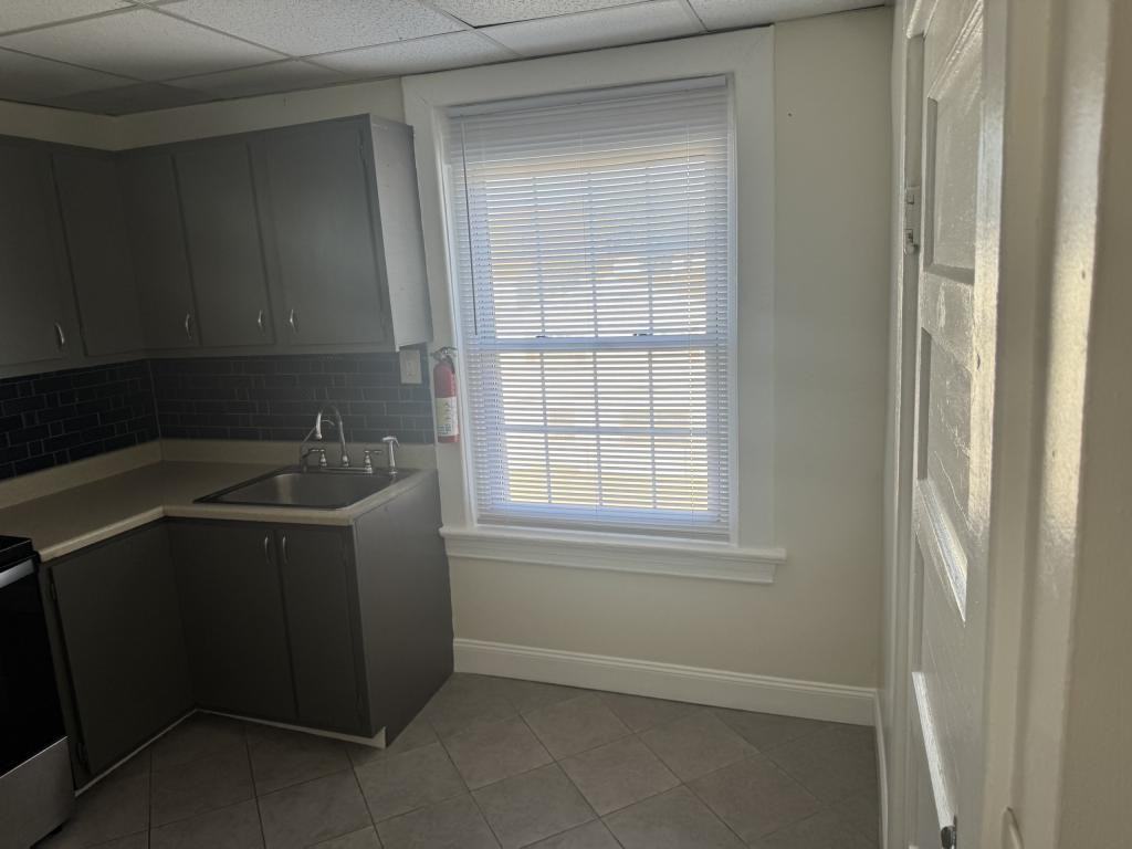 4229 4th Ave - Photo 4 of 8
