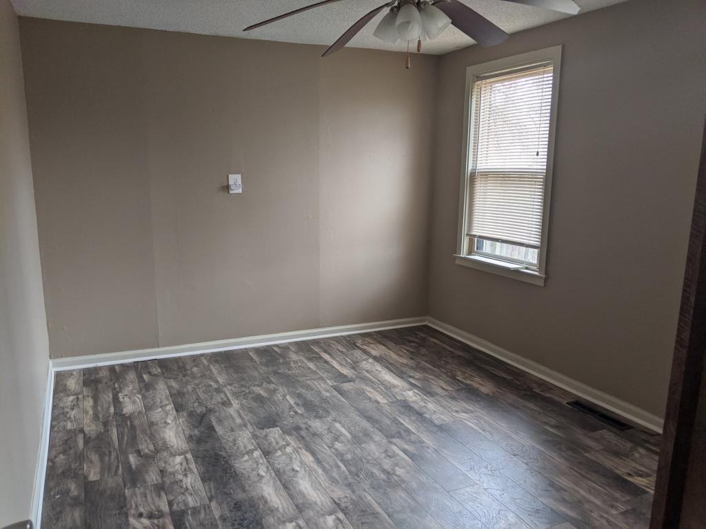 6608 Manchester Ave - Photo 5 of 8