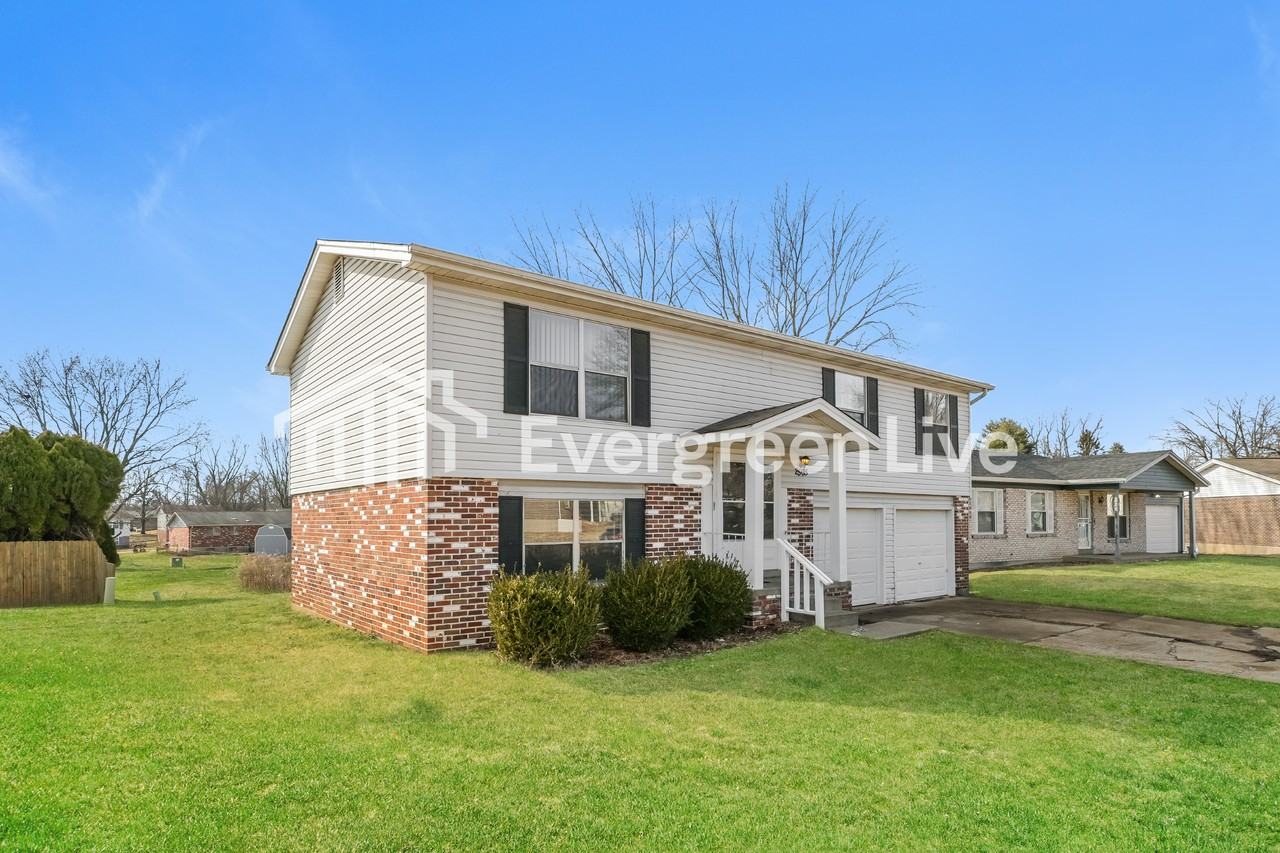 2505 Littlefield Dr - Photo 2 of 15