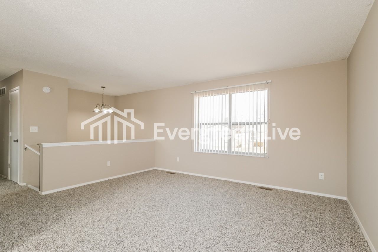 2505 Littlefield Dr - Photo 4 of 15