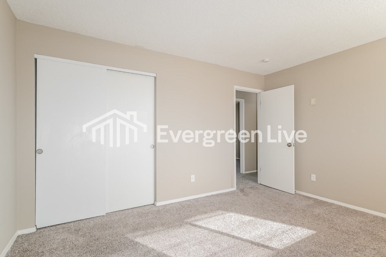 2505 Littlefield Dr - Photo 7 of 15