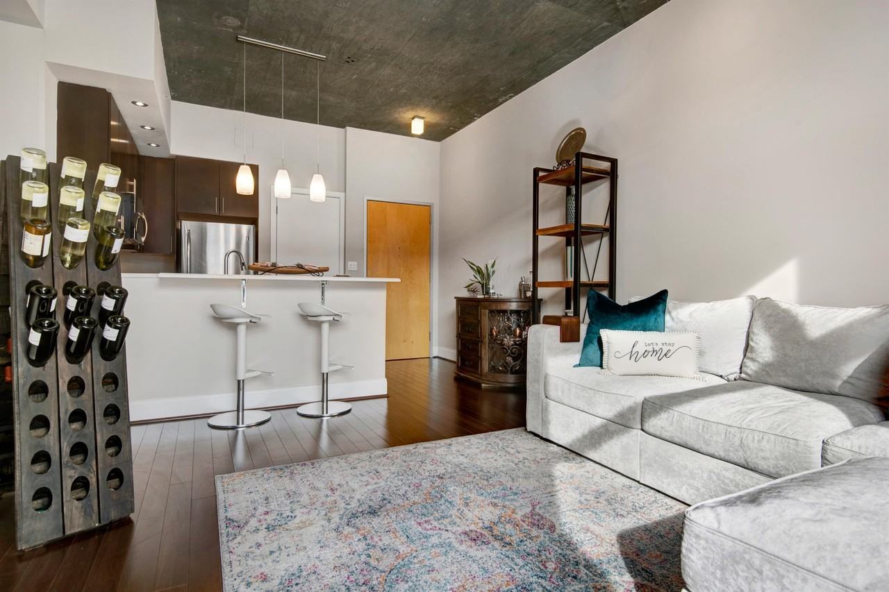 919 Florida Ave Nw #603 - Photo 4 of 9