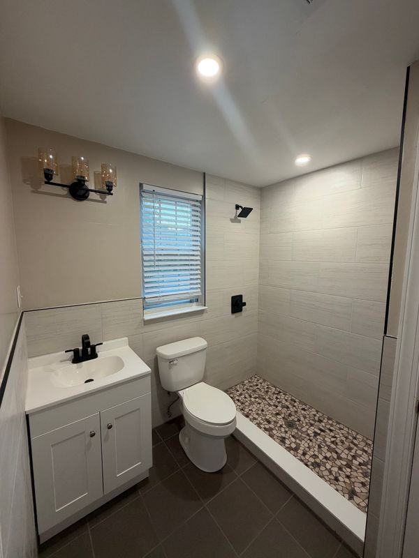 624 Milton Ave - Photo 4 of 18
