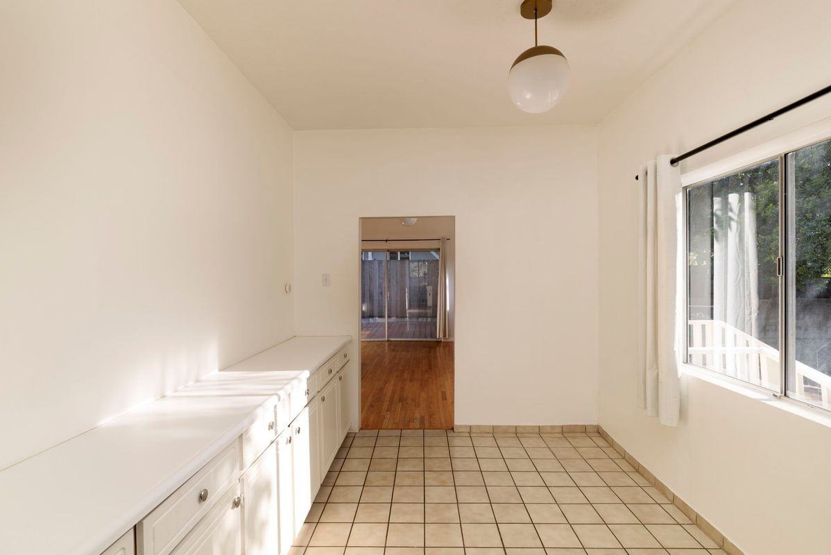 9900 Sunland Blvd - Photo 4 of 21