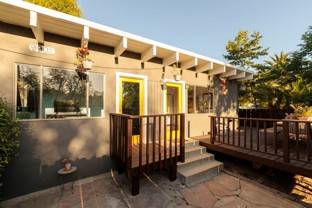 9902 Sunland Blvd - Photo 1 of 1