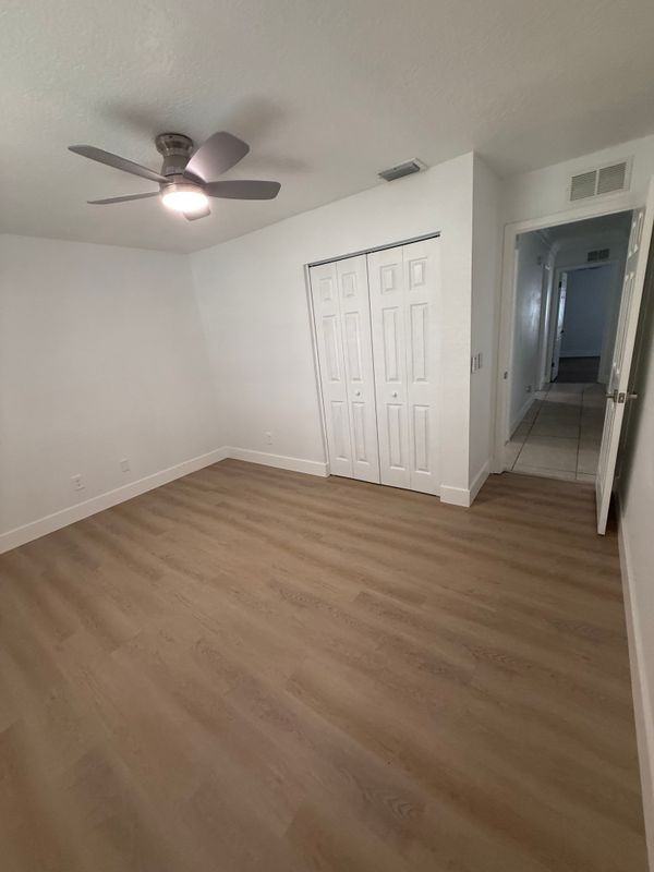 8306 Kirkwood Dr - Photo 3 of 30