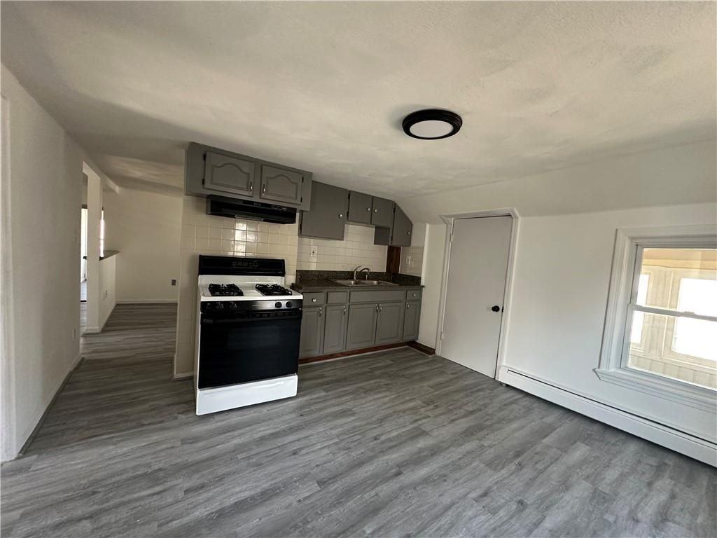 224 Washington St ##2 - Photo 7 of 23