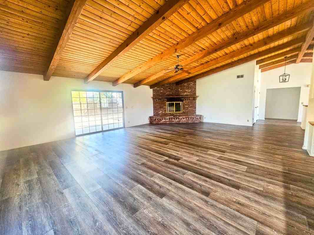 1348 Cheyenne Ln - Photo 4 of 16
