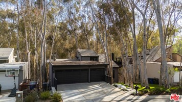 featured image of 24946 Ravenswood