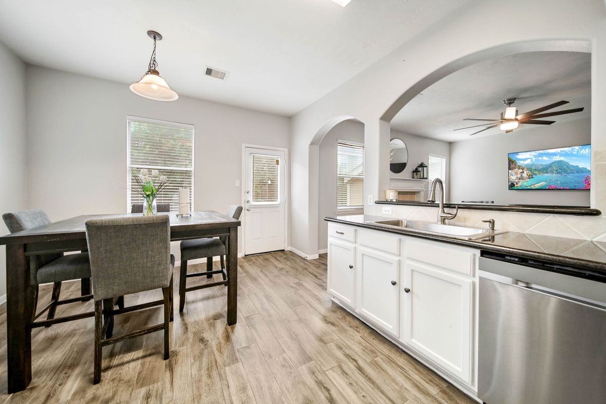 6415 Wilshire Lks - Photo 3 of 3