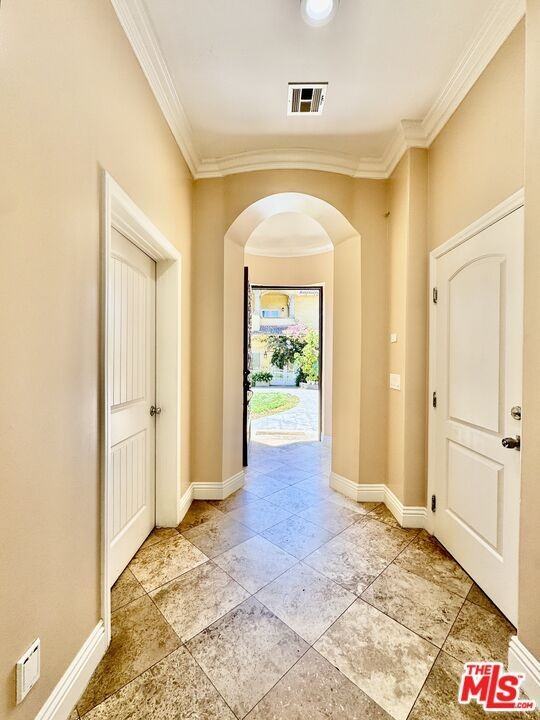 7347 Dinwiddie St - Photo 6 of 50