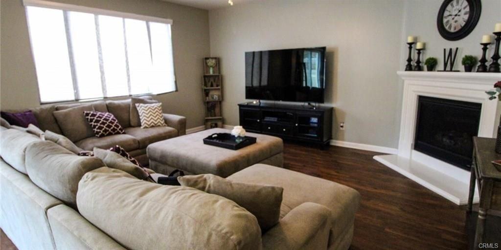 4133 Pearl St - Photo 4 of 15