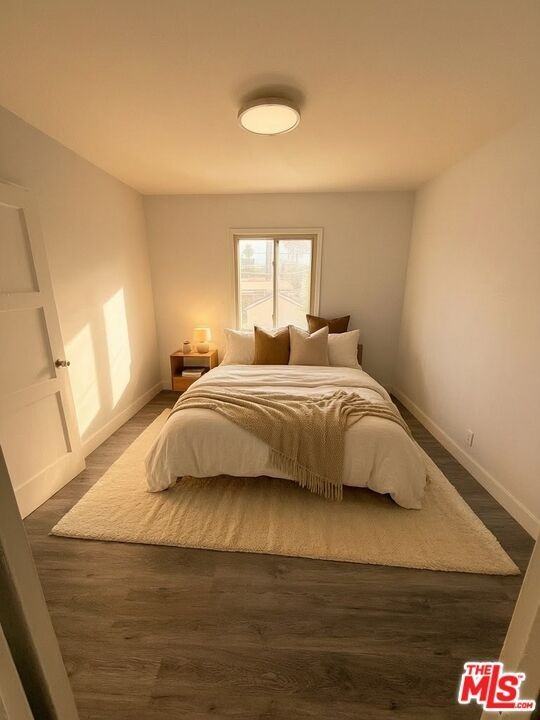 1150 S Plymouth Blvd ##4 - Photo 2 of 6