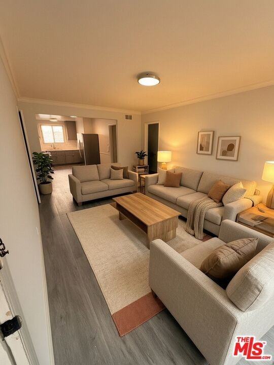 1150 S Plymouth Blvd ##4 - Photo 5 of 6