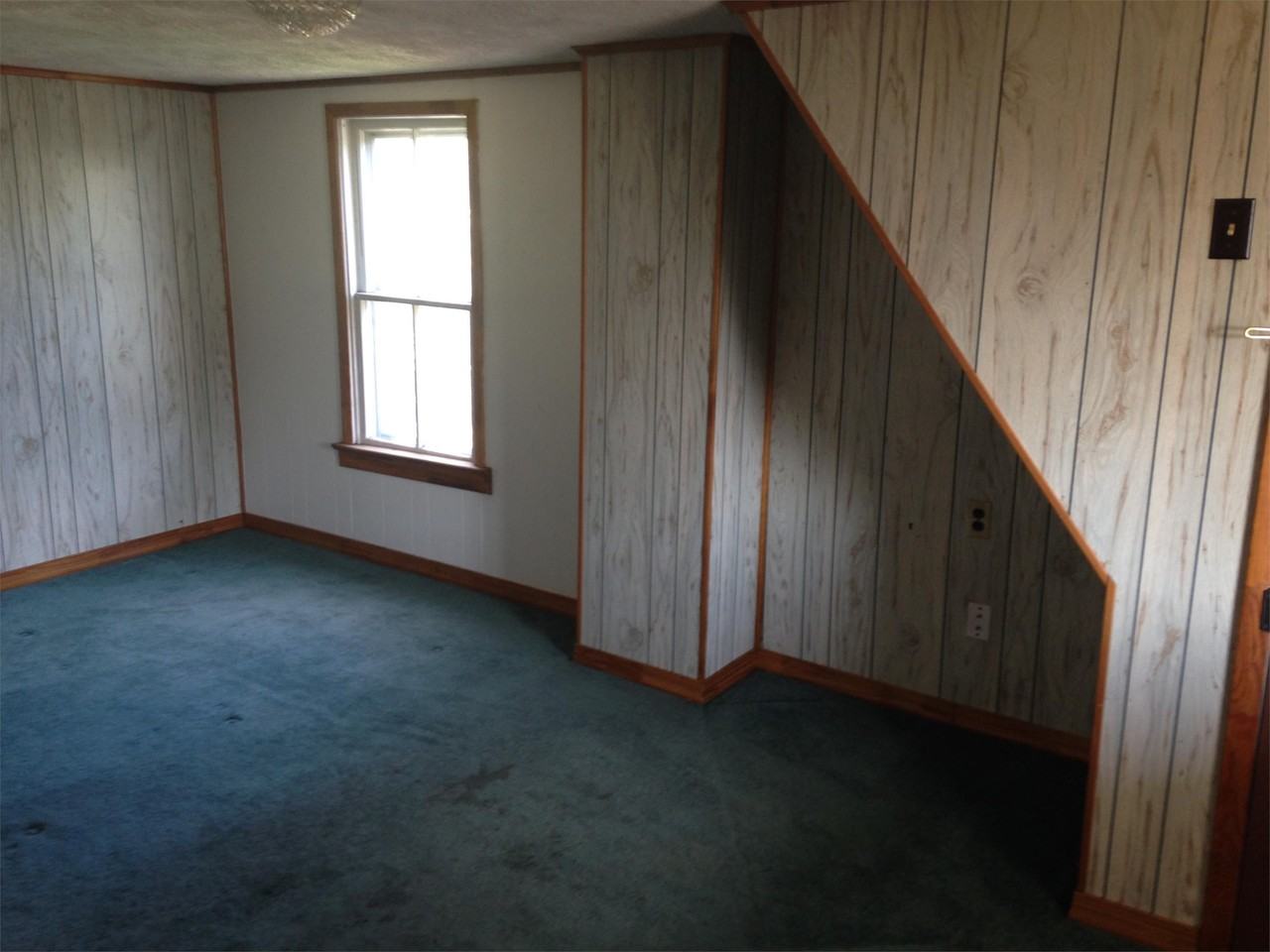 431 E Race St - Photo 7 of 20