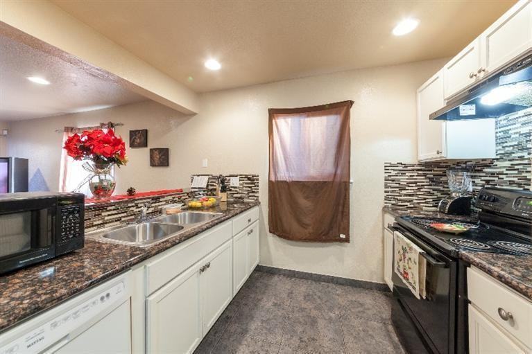 758 S Adler Ave #201 - Photo 6 of 19
