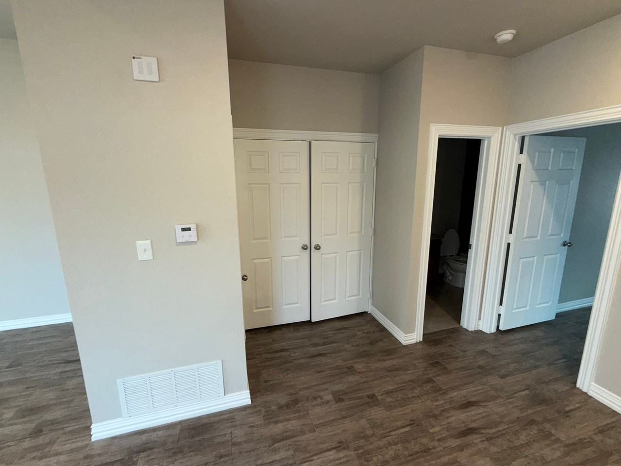 631 Wrigley Ln - Photo 5 of 16
