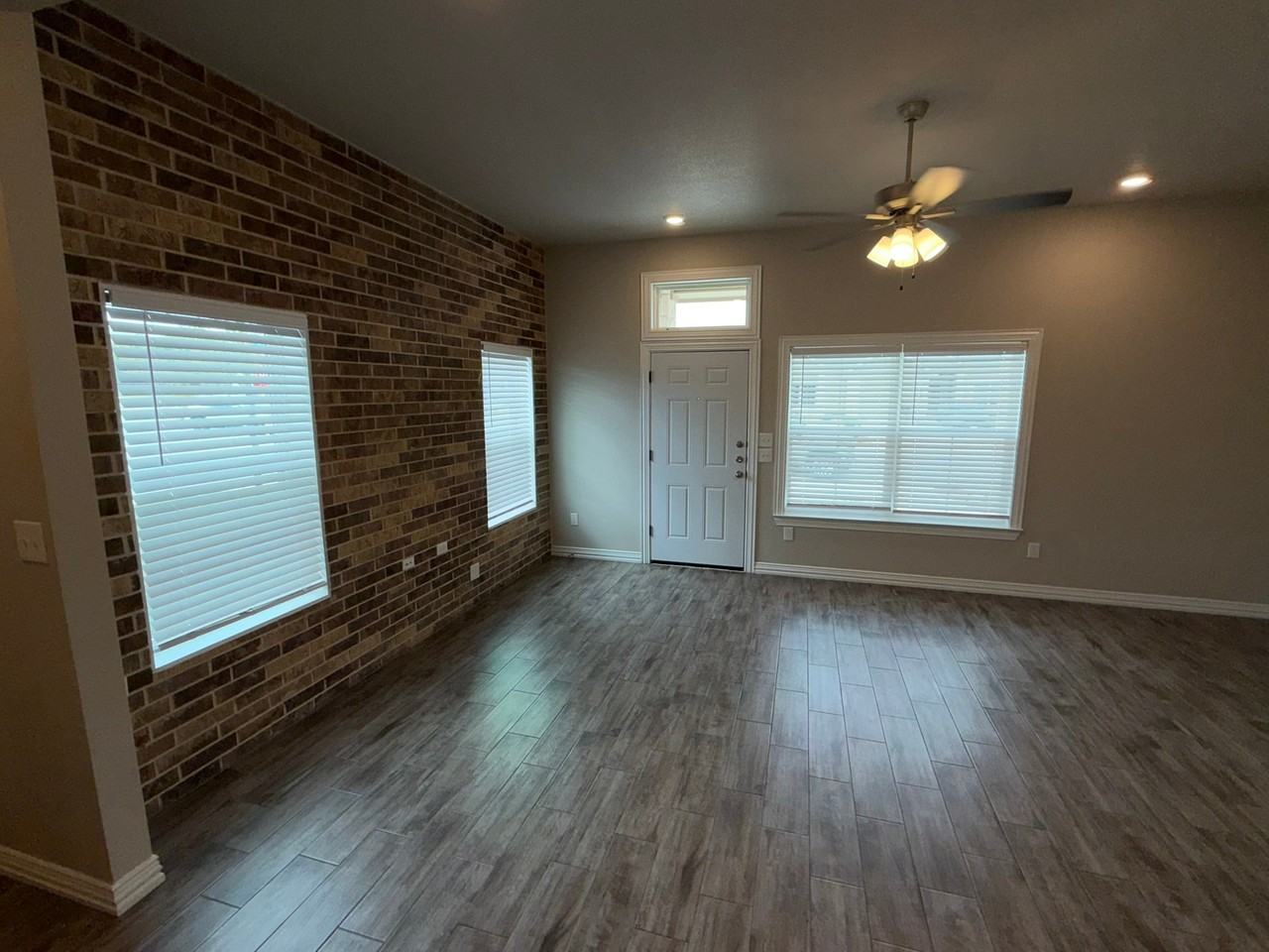 631 Wrigley Ln - Photo 6 of 16