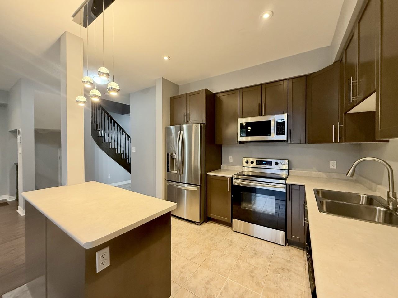 53 Galileo Dr - Photo 6 of 29