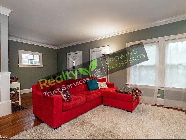 17401 Oxford Ave - Photo 3 of 28