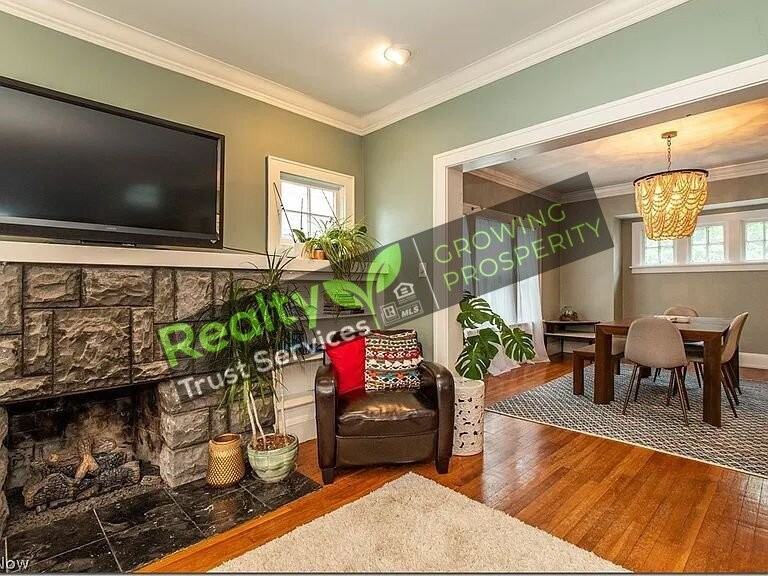 17401 Oxford Ave - Photo 4 of 28