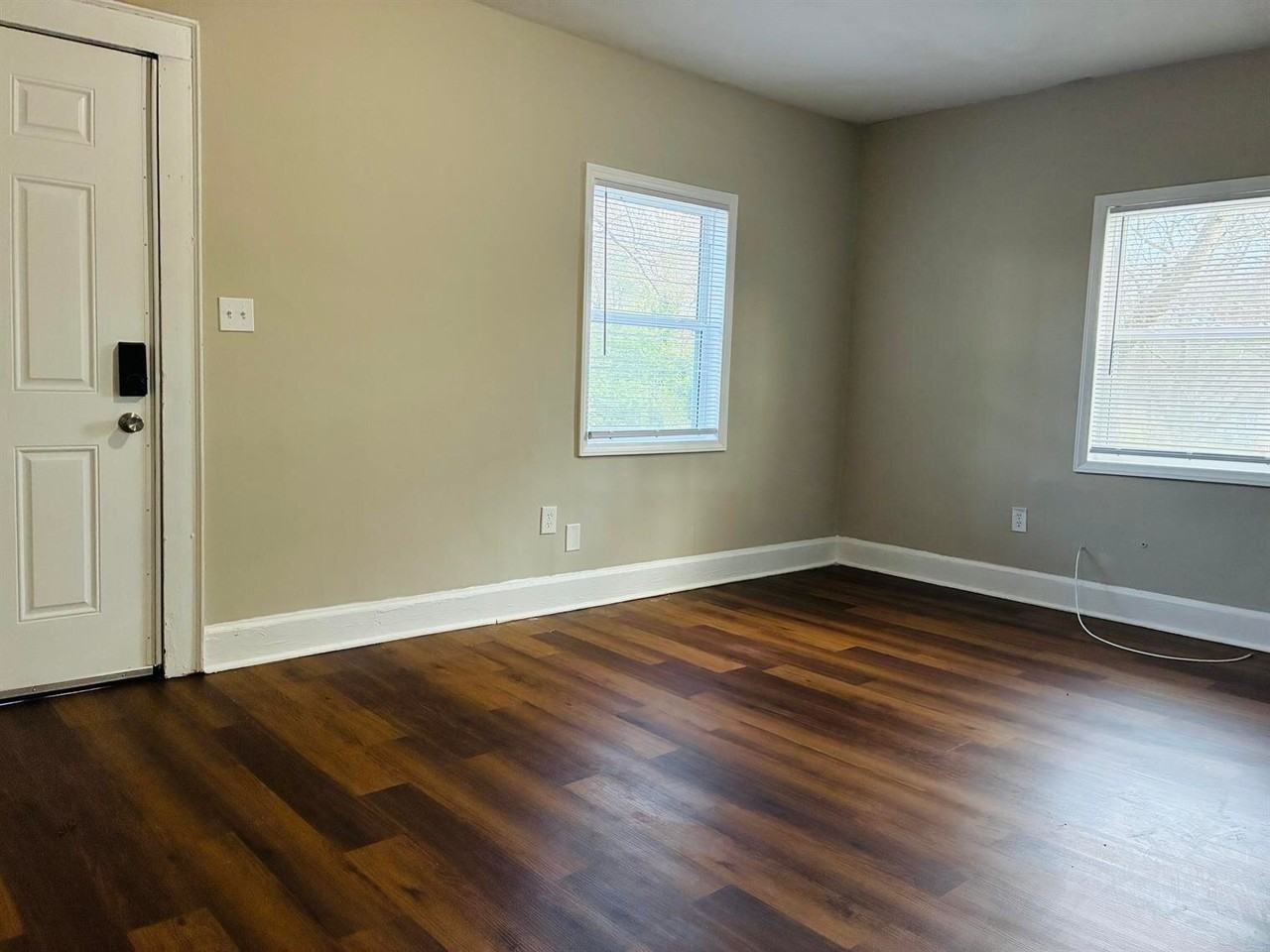 608 Park Ave - Photo 5 of 24