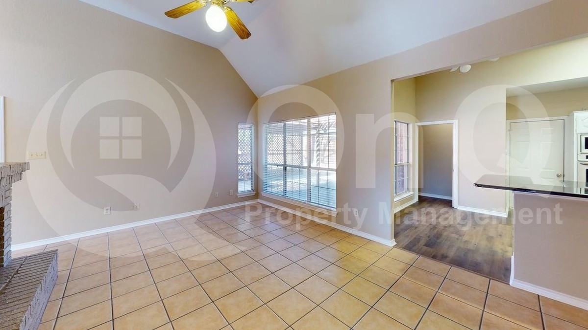 1716 Seminary Dr - Photo 7 of 20