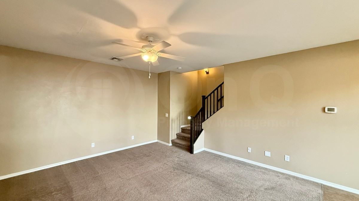 915 S Osborn Ln - Photo 5 of 33