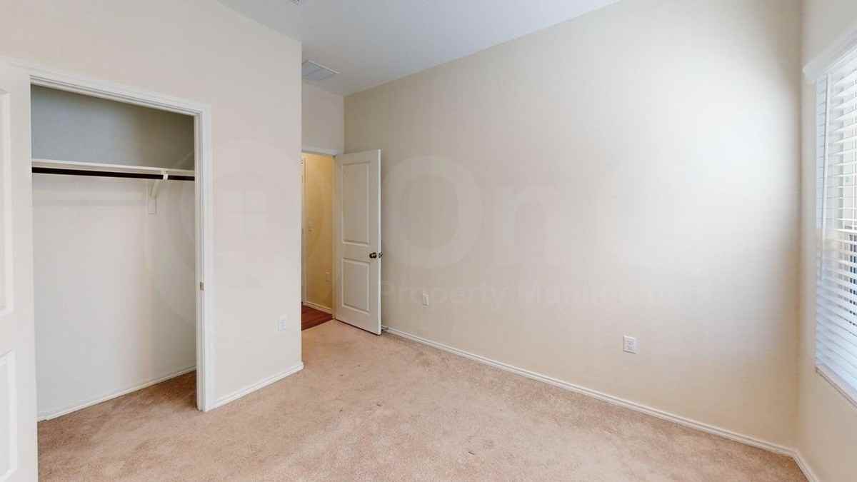 2816 Schwartz Ln - Photo 7 of 17