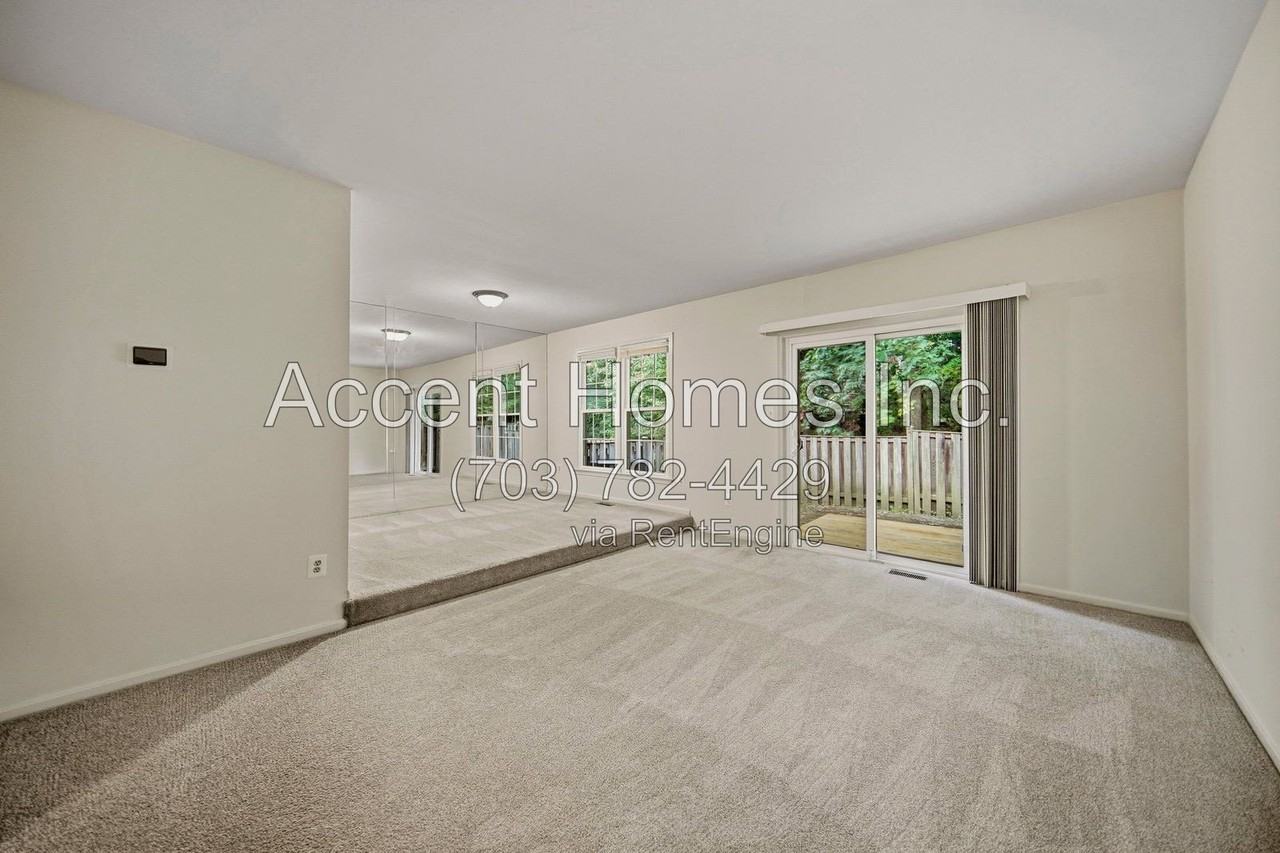 7915 Birchtree Ct - Photo 5 of 34