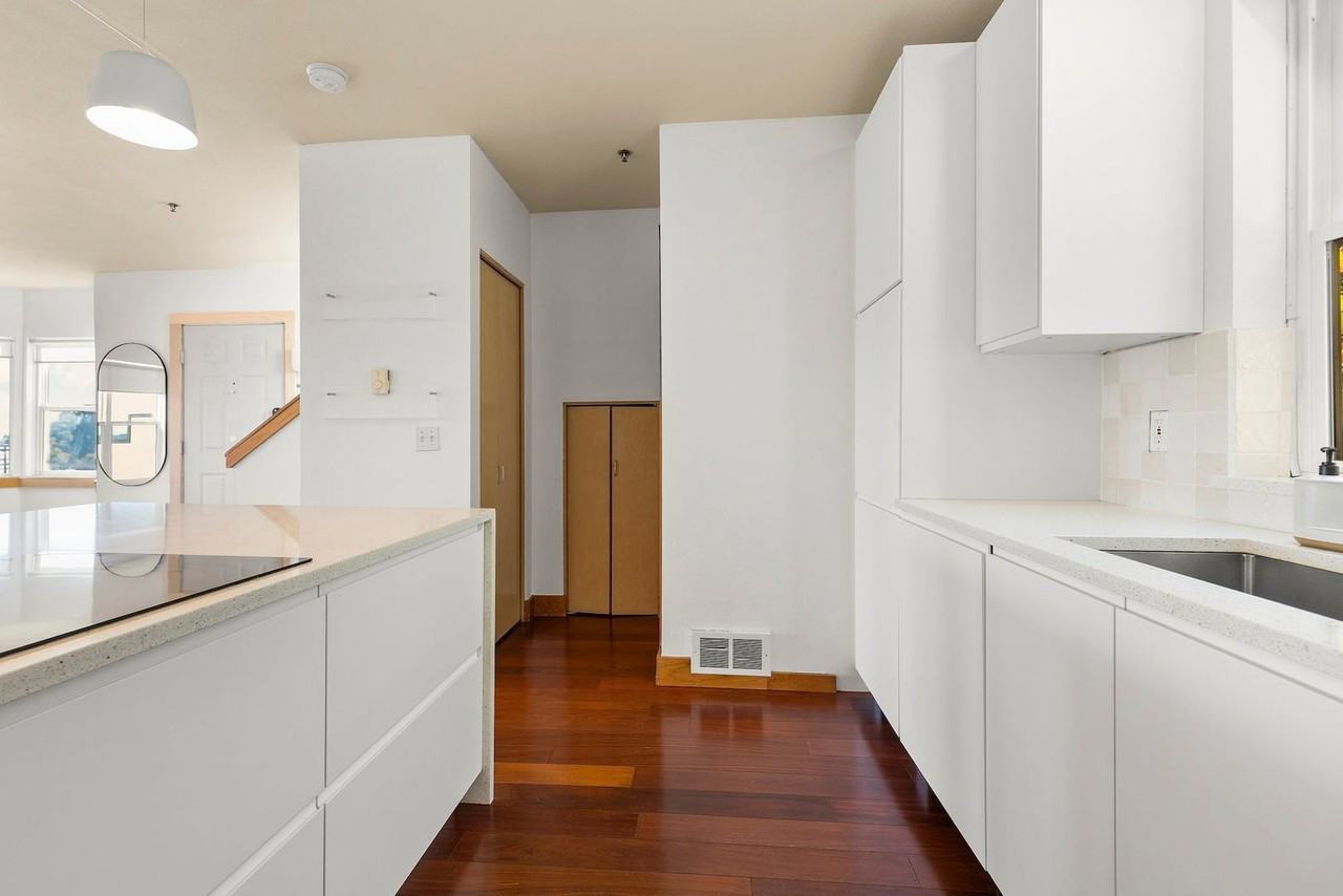 335 Nw Uptown Ter #3A - Photo 7 of 21