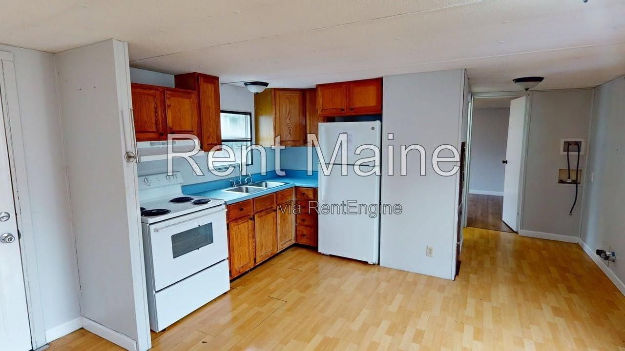 715 College Ave #20