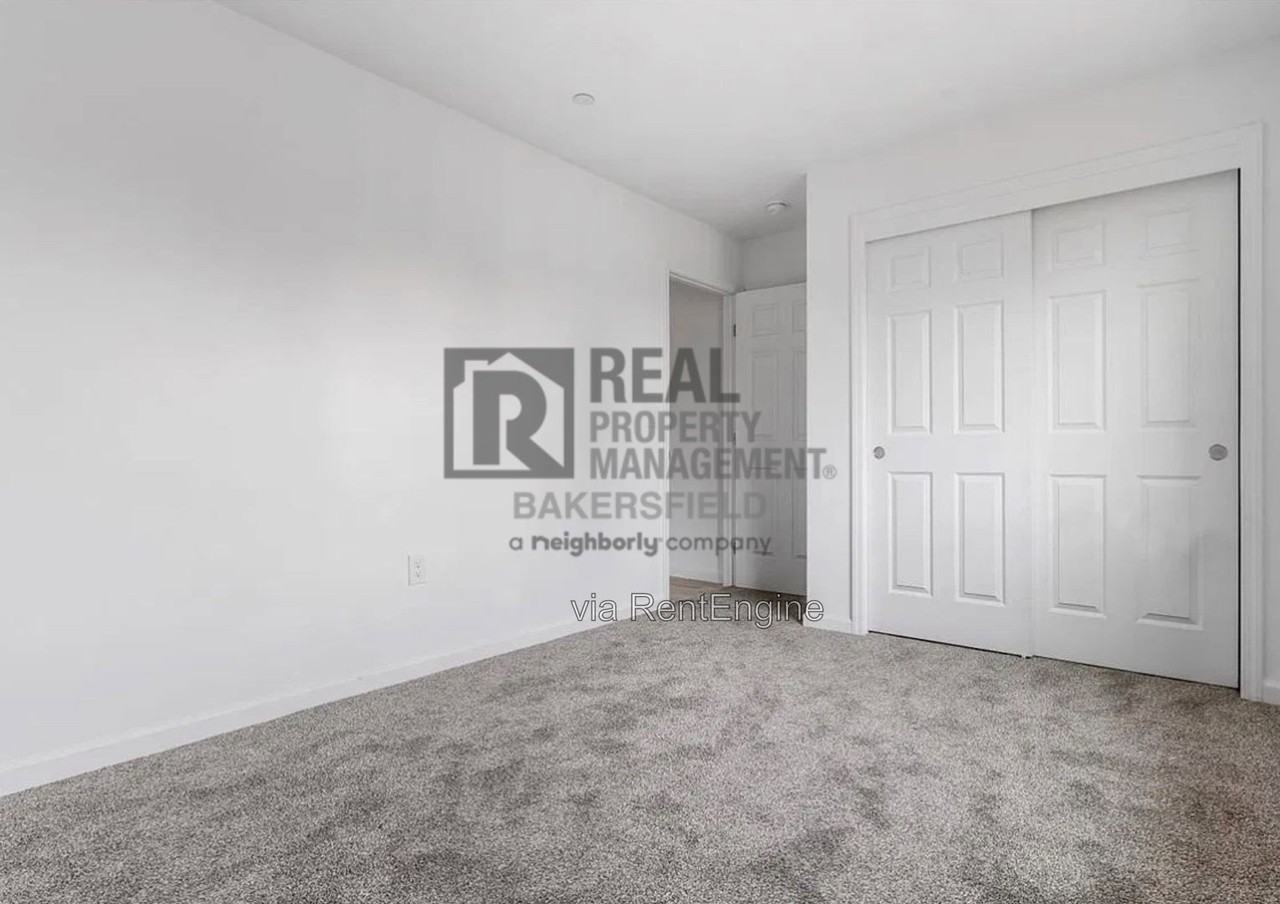 1415 Oregon St #B - Photo 7 of 10