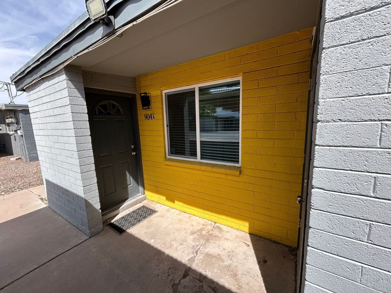 904 S Mariana St #A - Photo 3 of 9