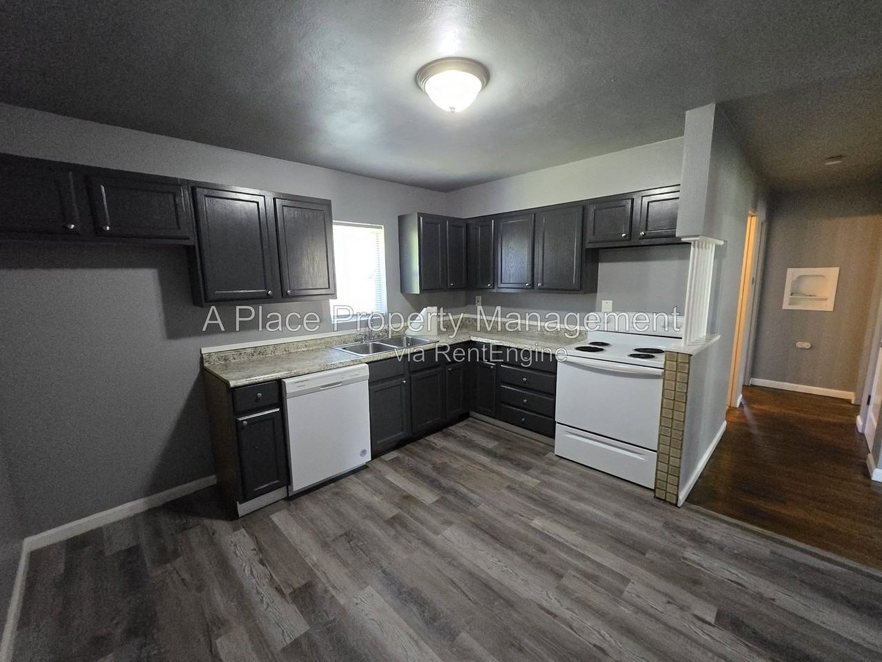 6306 Evergreen Blvd - Photo 4 of 10