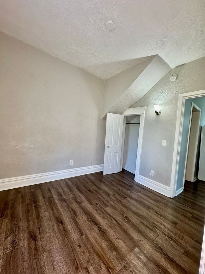 1264 5th St - Photo 6 of 12