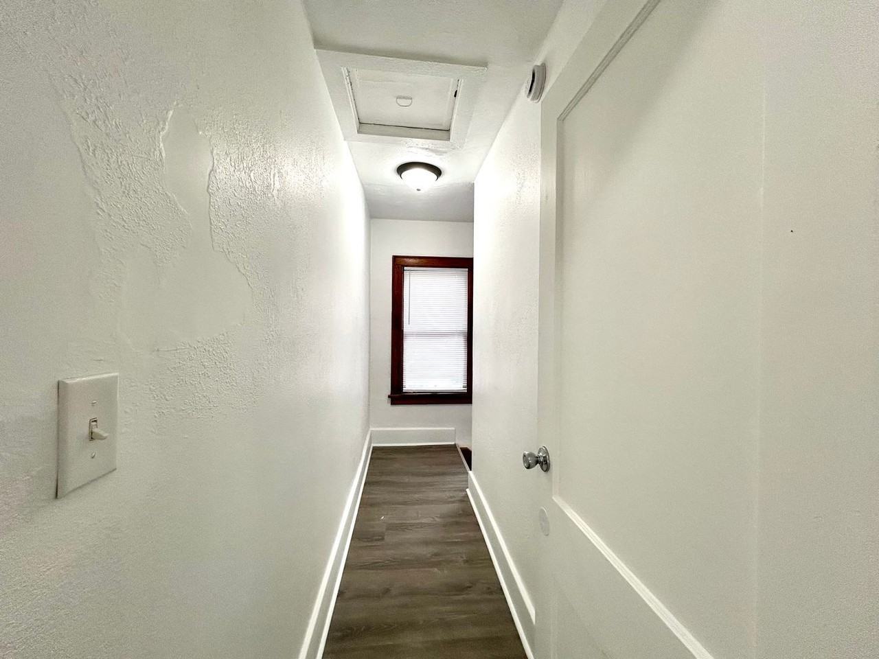 1663 6th St #B - Photo 3 of 16