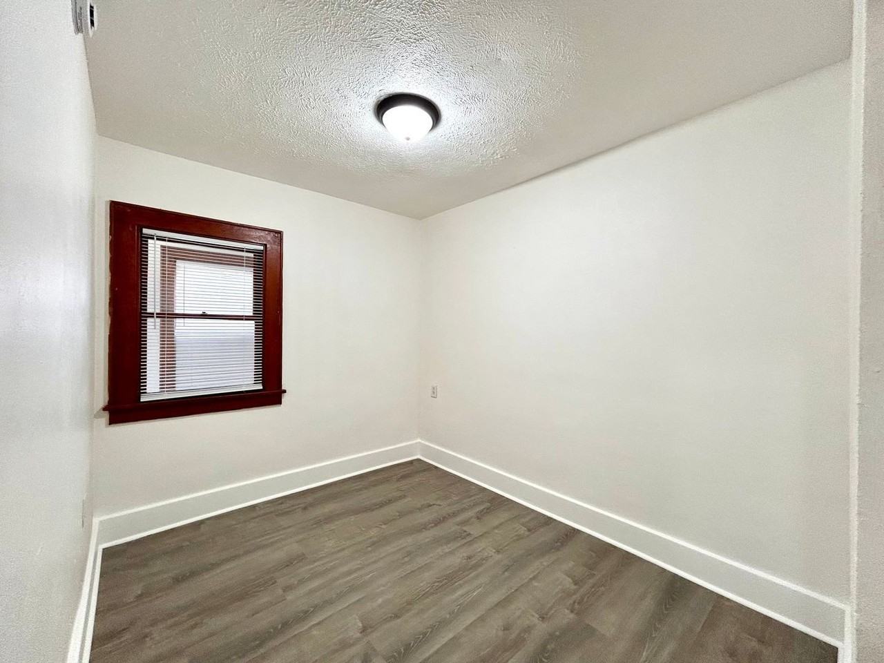 1663 6th St #B - Photo 5 of 16