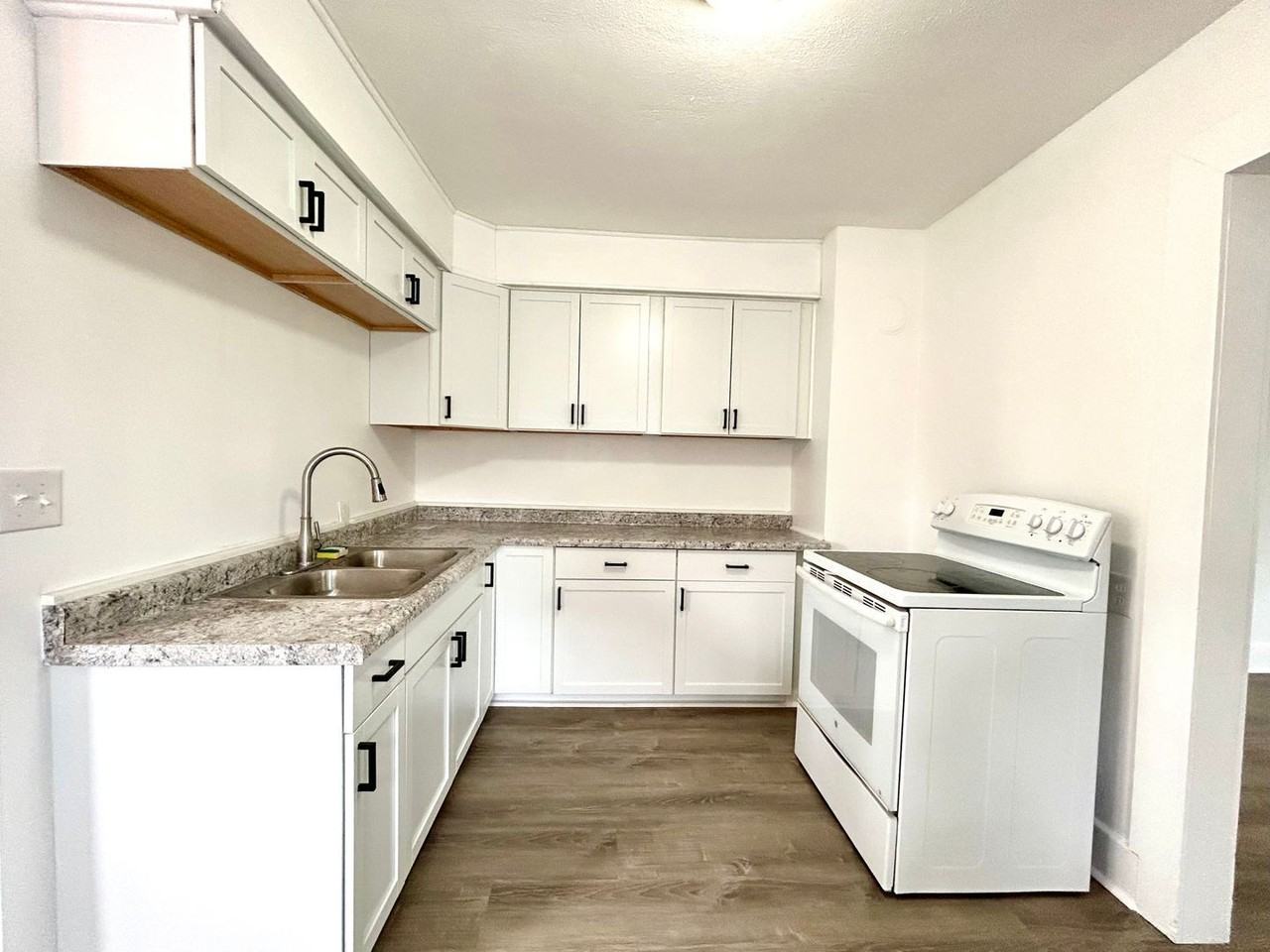 1663 6th St #B - Photo 6 of 16