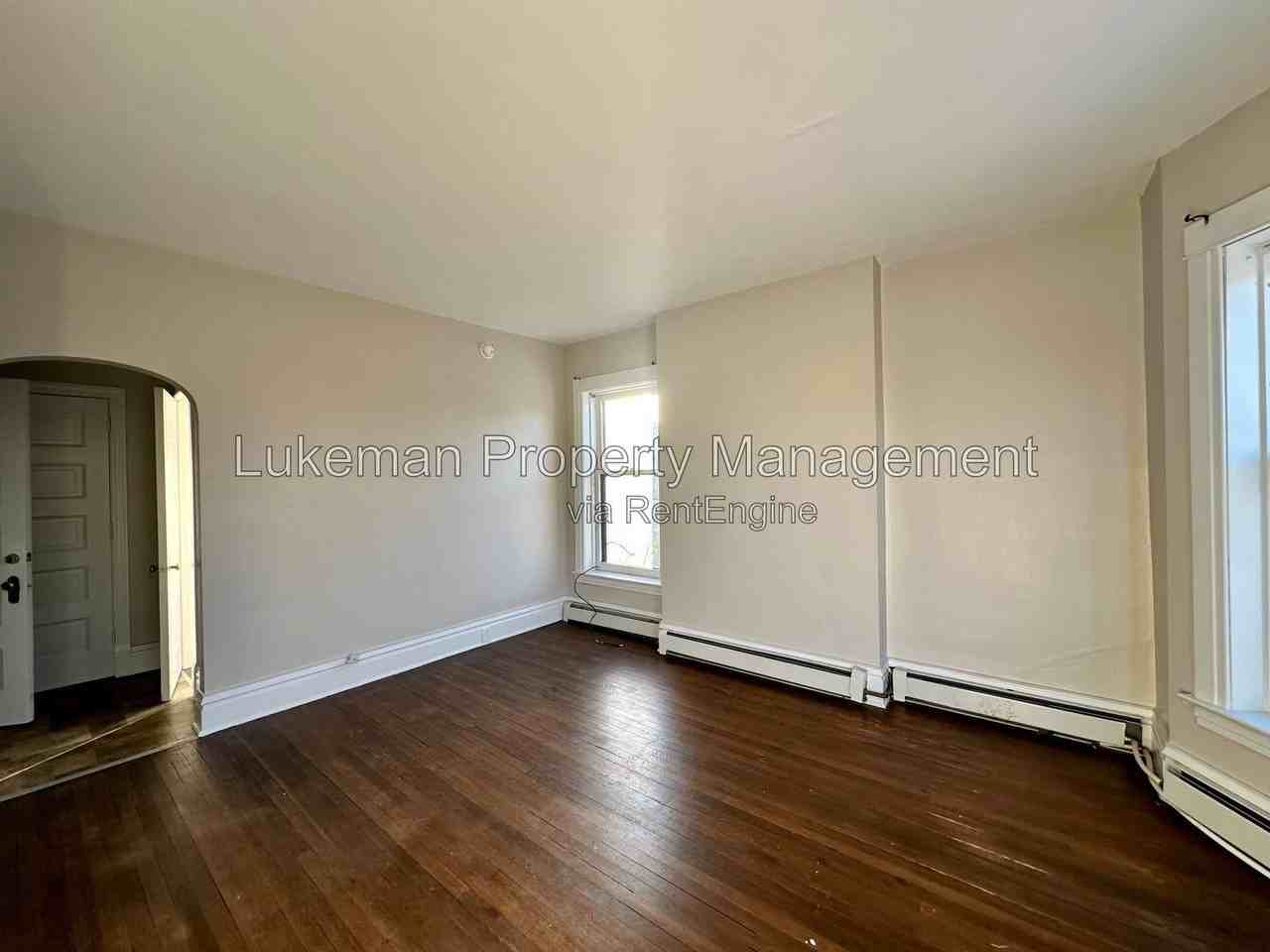 447 W Walnut St #3 - Photo 3 of 16