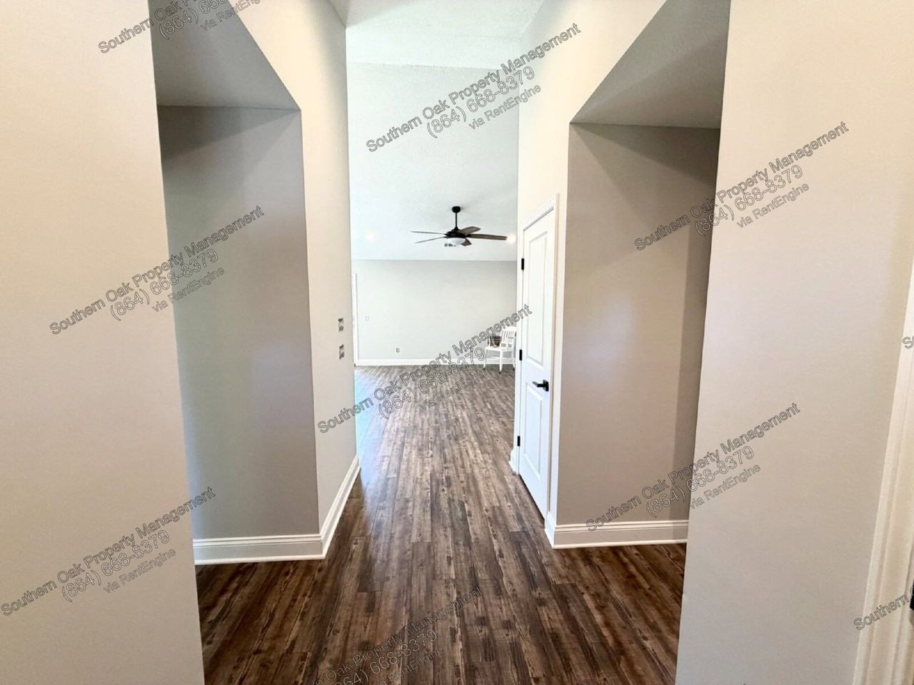 426 Cottage Grove Ln - Photo 4 of 17