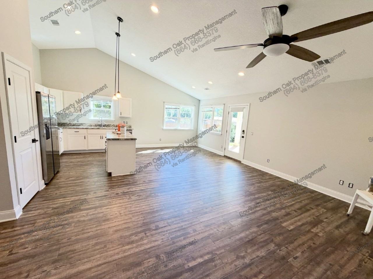 426 Cottage Grove Ln - Photo 5 of 17
