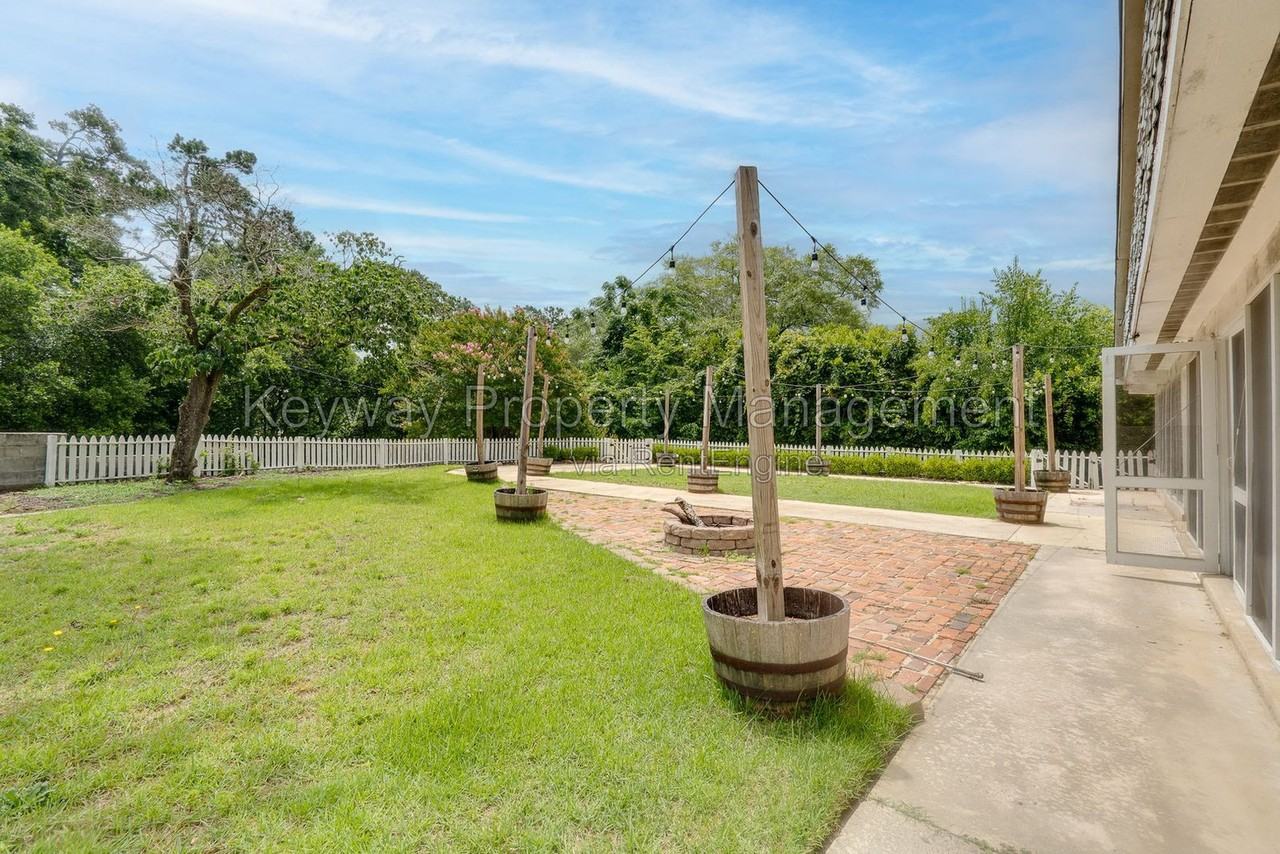 322 Jackson Ave - Photo 5 of 35