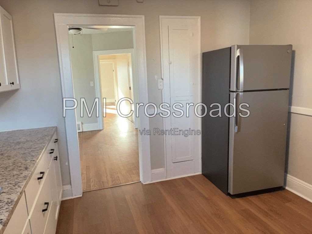 3495 W 98th St #4 - Photo 3 of 30