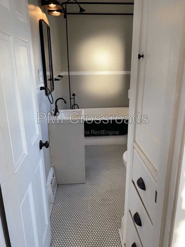 3495 W 98th St #4 - Photo 5 of 30